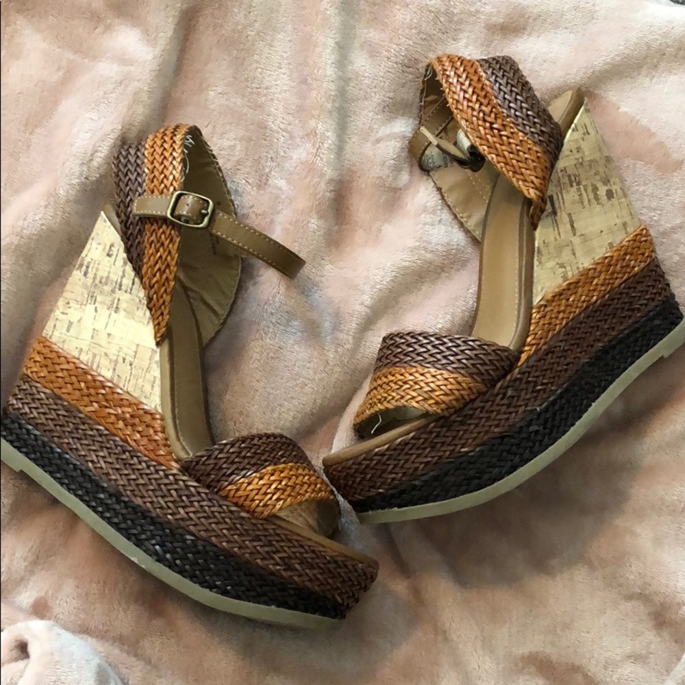 Brown Wedges